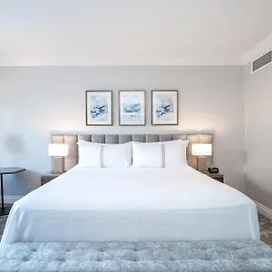 The Sutton Place Отель